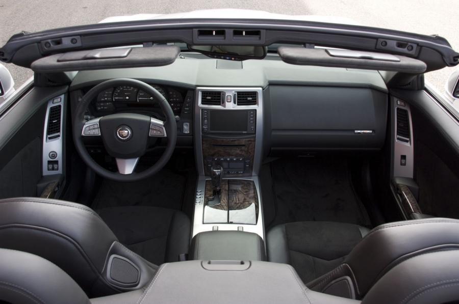  Cadillac XLR-V 2009 года  (фото 25 из 55)